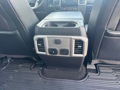 Used 2019 Ford F250 Lariat w/ Lariat Ultimate Package AWD/4WD image 15