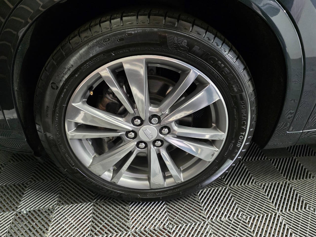 Used 2021 Cadillac XT6 Premium Luxury FWD image 37
