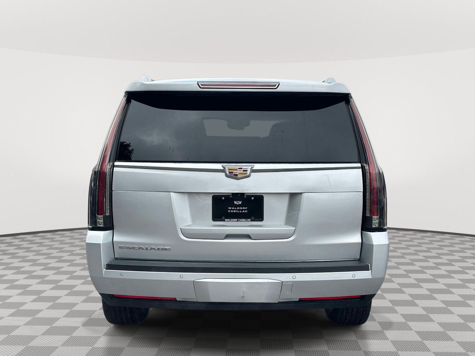 Used 2020 Cadillac Escalade Premium Luxury AWD/4WD image 5