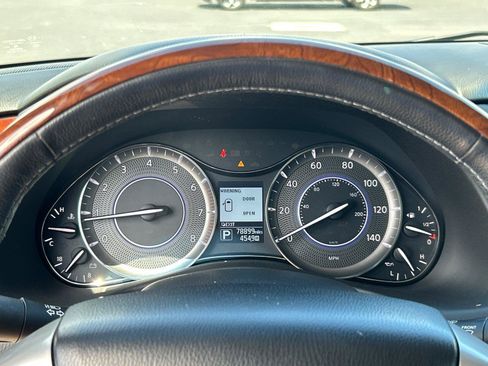 Used 2015 INFINITI QX80 4WD w/ Deluxe Technology Package image 27