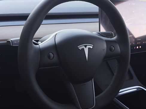 Used 2023 Tesla Model 3 Long Range image 15