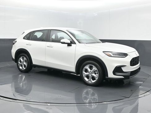 Certified 2025 Honda HR-V LX image 28