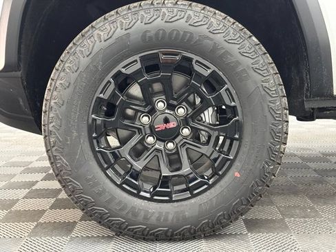 New 2026 GMC Canyon Elevation w/ Convenience Package RWD image 14