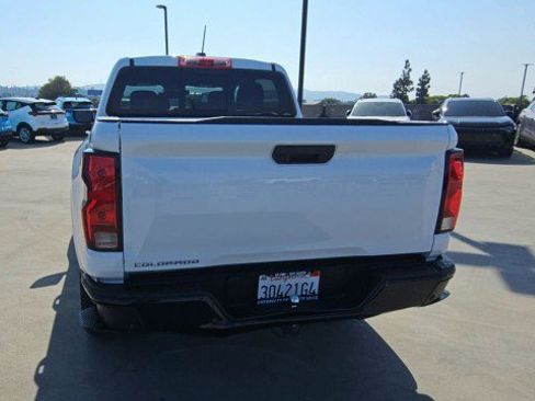 Used 2025 Chevrolet Colorado W/T RWD image 7