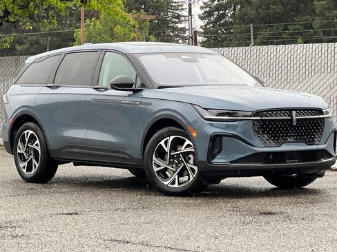 New 2026 Lincoln Nautilus Premier w/ Equipment Group 102A AWD/4WD image 2