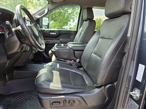 Used 2020 Chevrolet Silverado 3500 LTZ AWD/4WD image 4