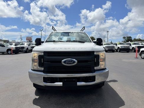 Used 2017 Ford F250 XL w/ Power Equipment Group RWD image 3