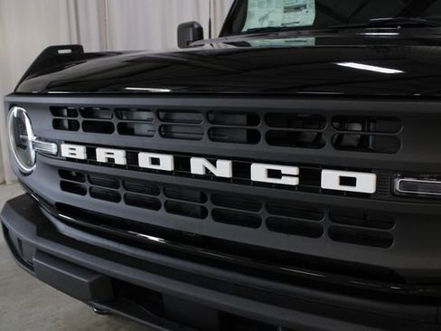 New 2025 Ford Bronco 4-Door AWD/4WD image 31