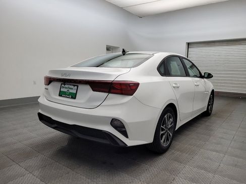 Used 2022 Kia Forte LXS w/ LXS Technology Package image 9