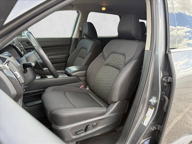 Used 2024 Nissan Pathfinder SV FWD image 11