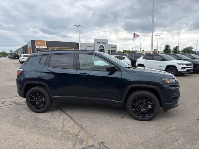 New 2026 Jeep Compass Latitude AWD/4WD image 9
