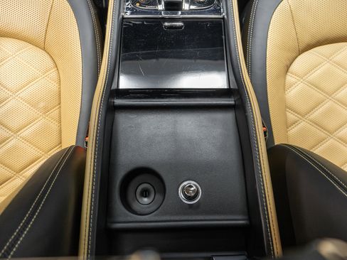 Used 2016 Bentley Mulsanne Speed image 34