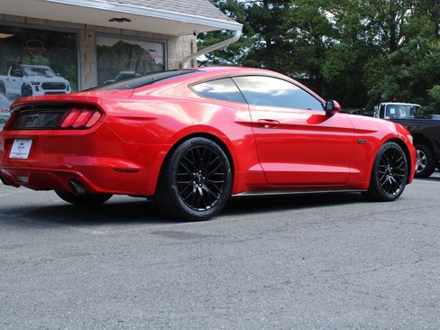 Used 2017 Ford Mustang GT w/ GT Performance Package RWD image 7