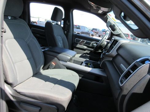 Used 2022 RAM 1500 Big Horn AWD/4WD image 21