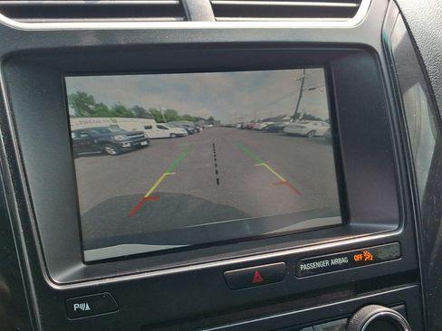 Used 2016 Ford Explorer XLT w/ Equipment Group 202A AWD/4WD image 20