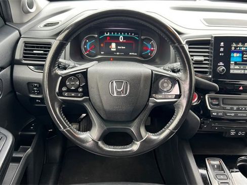 Used 2019 Honda Pilot Touring image 18
