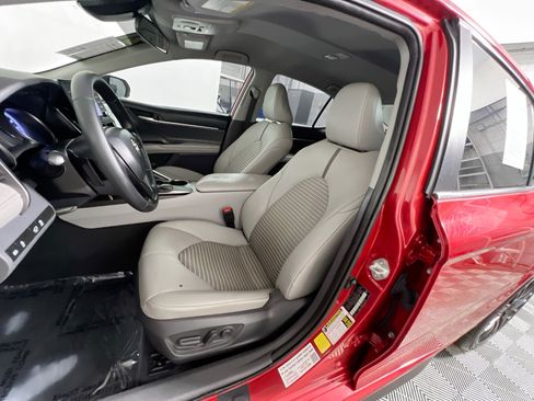 Used 2021 Toyota Camry SE FWD image 14