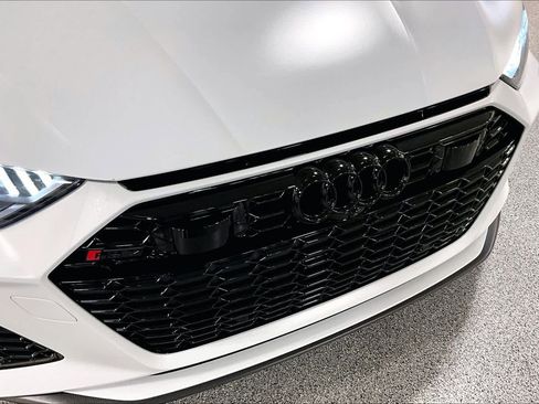 Used 2025 Audi RS 7 Performance w/ Matte Carbon Package image 33