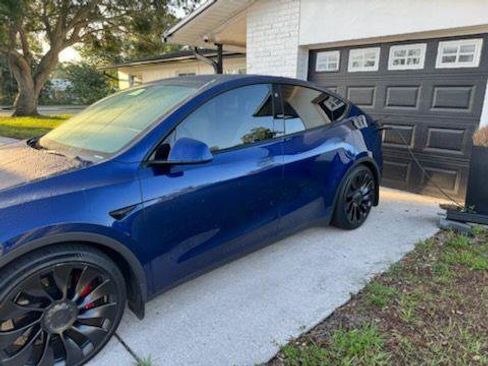 Used 2022 Tesla Model Y Performance AWD/4WD image 2