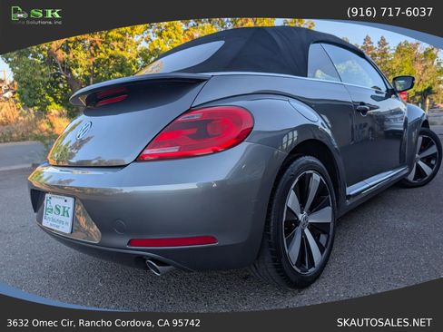 Used 2013 Volkswagen Beetle 2.0T FWD image 12