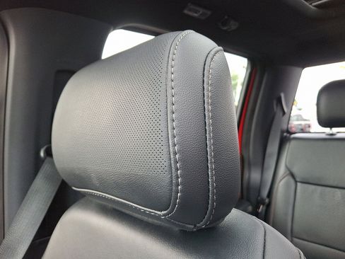 Used 2021 Ford F150 Lariat w/ Equipment Group 502A High image 17