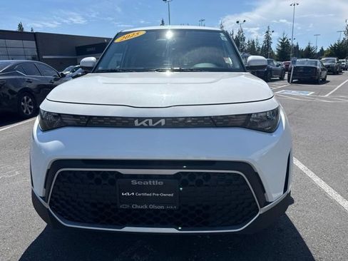 Certified 2025 Kia Soul LX FWD image 2