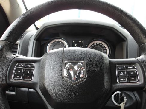 Used 2017 RAM 1500 Express w/ Express Value Package AWD/4WD image 16