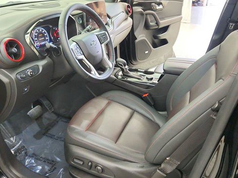 Used 2025 Chevrolet Blazer RS AWD/4WD image 34
