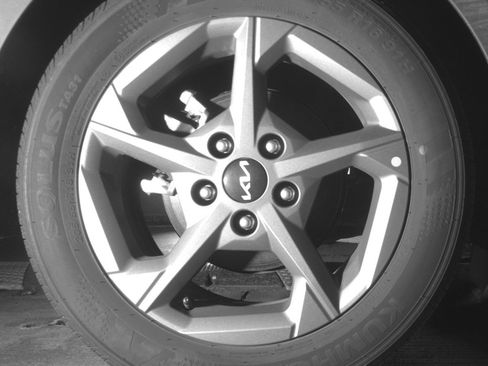 Used 2025 Kia K4 LXS image 15