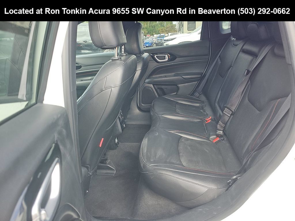 Used 2024 Jeep Compass Trailhawk AWD/4WD image 11