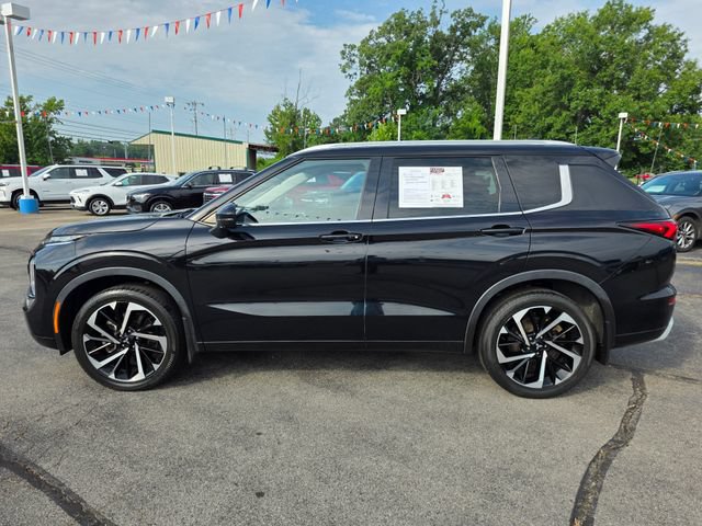 Used 2023 Mitsubishi Outlander SEL Black Edition AWD/4WD image 7