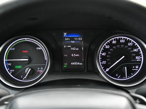 Used 2024 Toyota Camry SE image 28