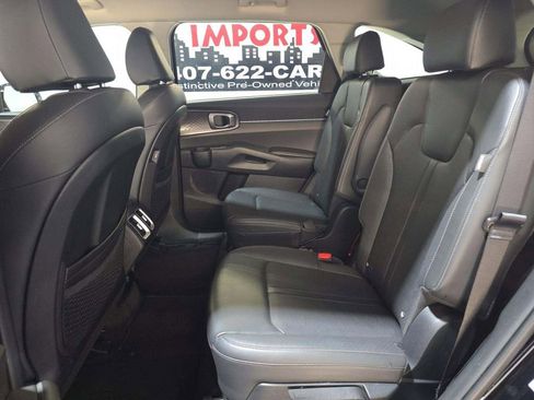 Used 2024 Kia Sorento EX image 7
