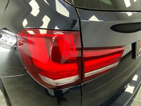 Used 2017 BMW X5 M image 13