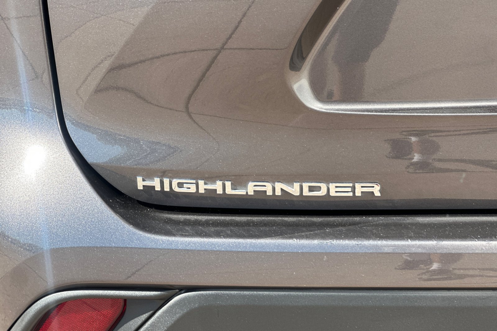 Certified 2022 Toyota Highlander LE AWD/4WD image 33