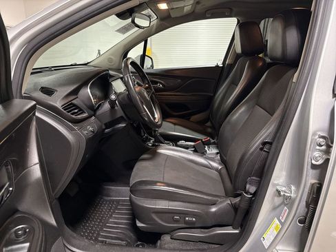 Used 2019 Buick Encore Preferred FWD image 19