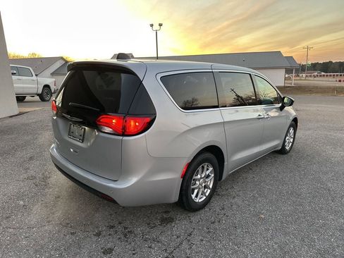 New 2026 Chrysler Voyager LX image 7