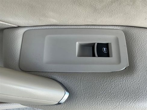 Used 2016 Volkswagen Passat 1.8T w/ Lighting Package image 33