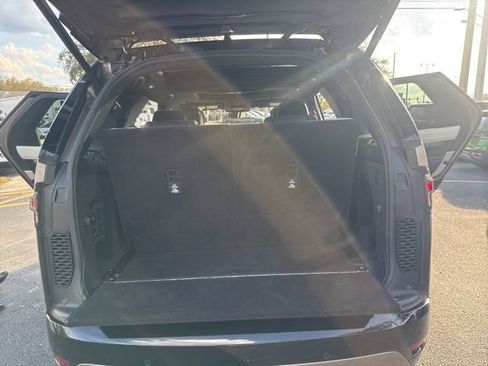 Used 2021 Land Rover Discovery HSE R-Dynamic image 32