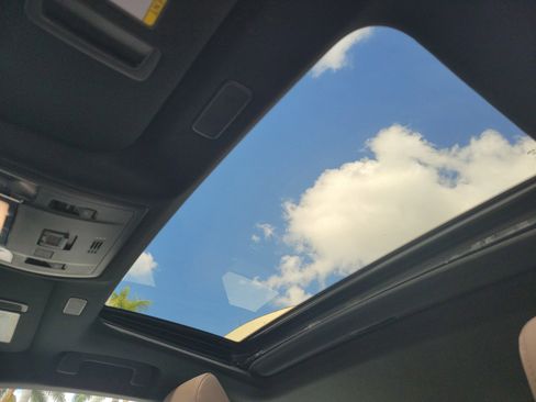 Used 2023 Lexus ES 350 w/ Premium Package image 22