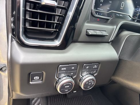 Used 2025 GMC Sierra 2500 Denali Ultimate w/ Max Trailering Package AWD/4WD image 30