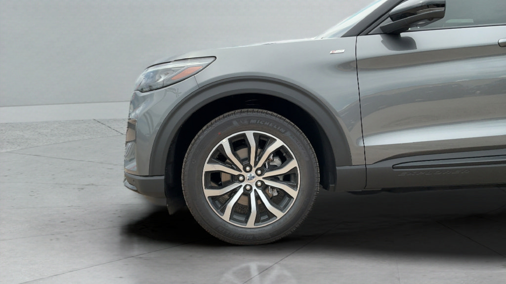 New 2026 Ford Explorer ST-Line RWD image 27