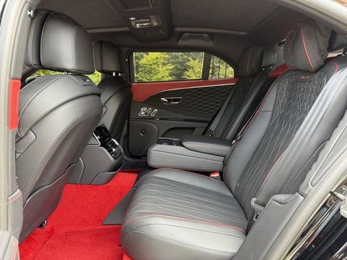 Used 2024 Bentley Flying Spur Azure image 34