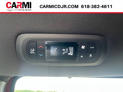 New 2027 Chrysler Pacifica Select FWD image 29