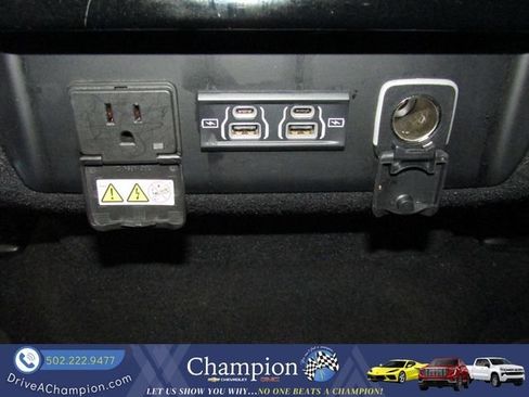 Used 2023 Jeep Wagoneer L Series II AWD/4WD image 24