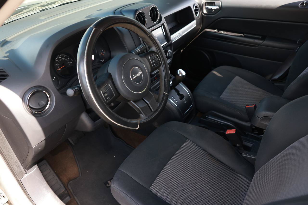 Used 2014 Jeep Compass Sport w/ Power Value Group FWD image 4