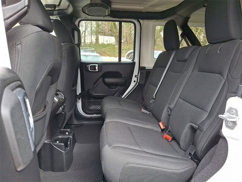 Used 2019 Jeep Wrangler Unlimited Sport S image 12