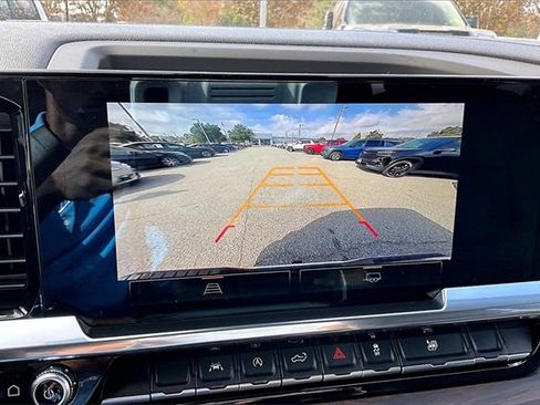 Used 2025 GMC Sierra 1500 SLT image 15