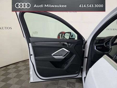 Used 2023 Audi Q3 2.0T Premium w/ Convenience Package AWD/4WD image 12