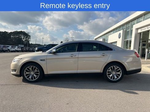 Used 2018 Ford Taurus Limited image 5